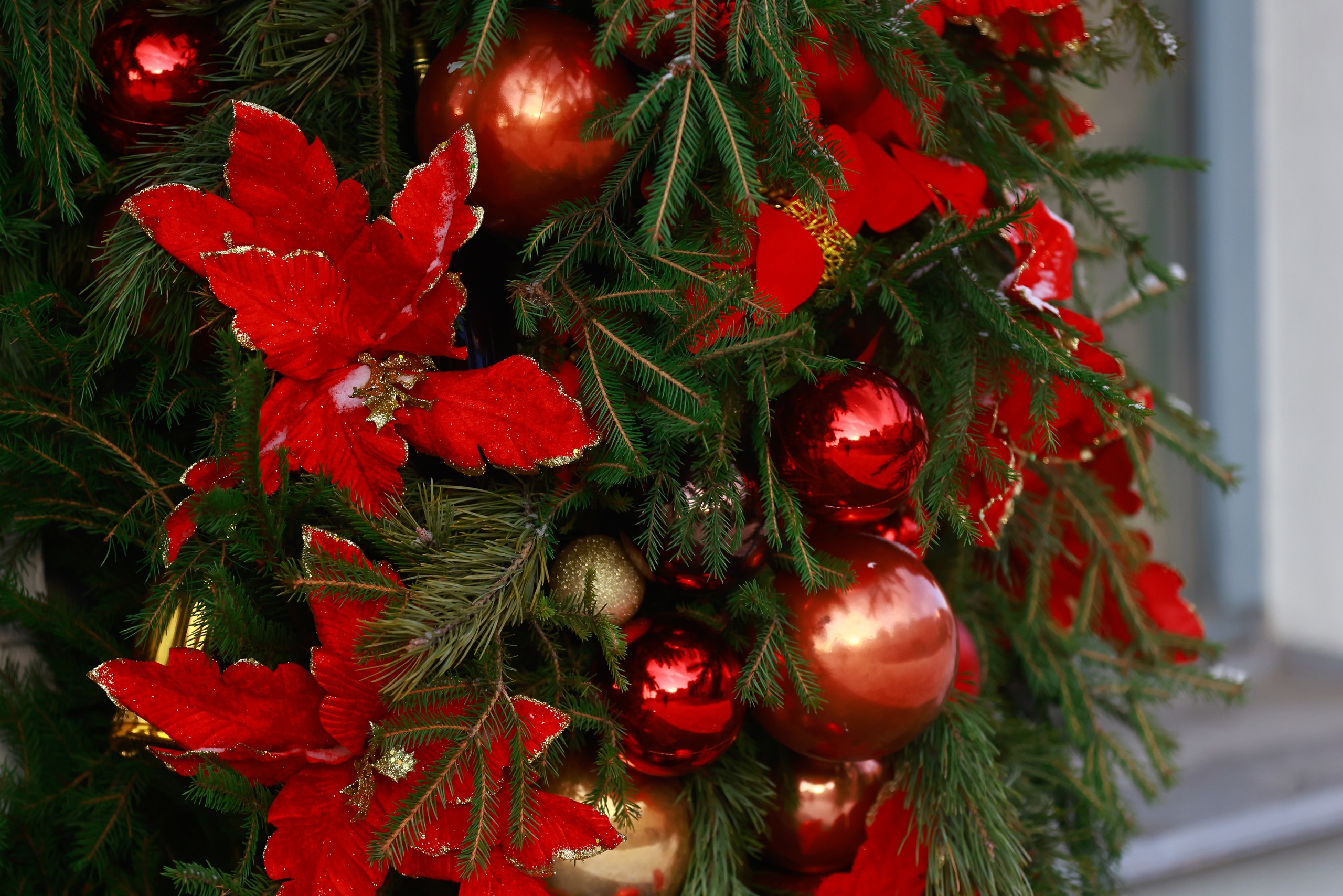 Большинство татарстанцев любит дарить на Новый год коллегам сладкие подарки