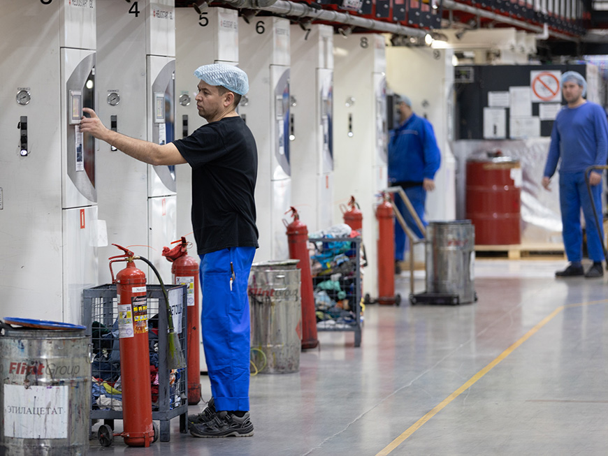 «Нэфис Косметикс» создал лучшую в Казани учебно-материальную базу по ГО