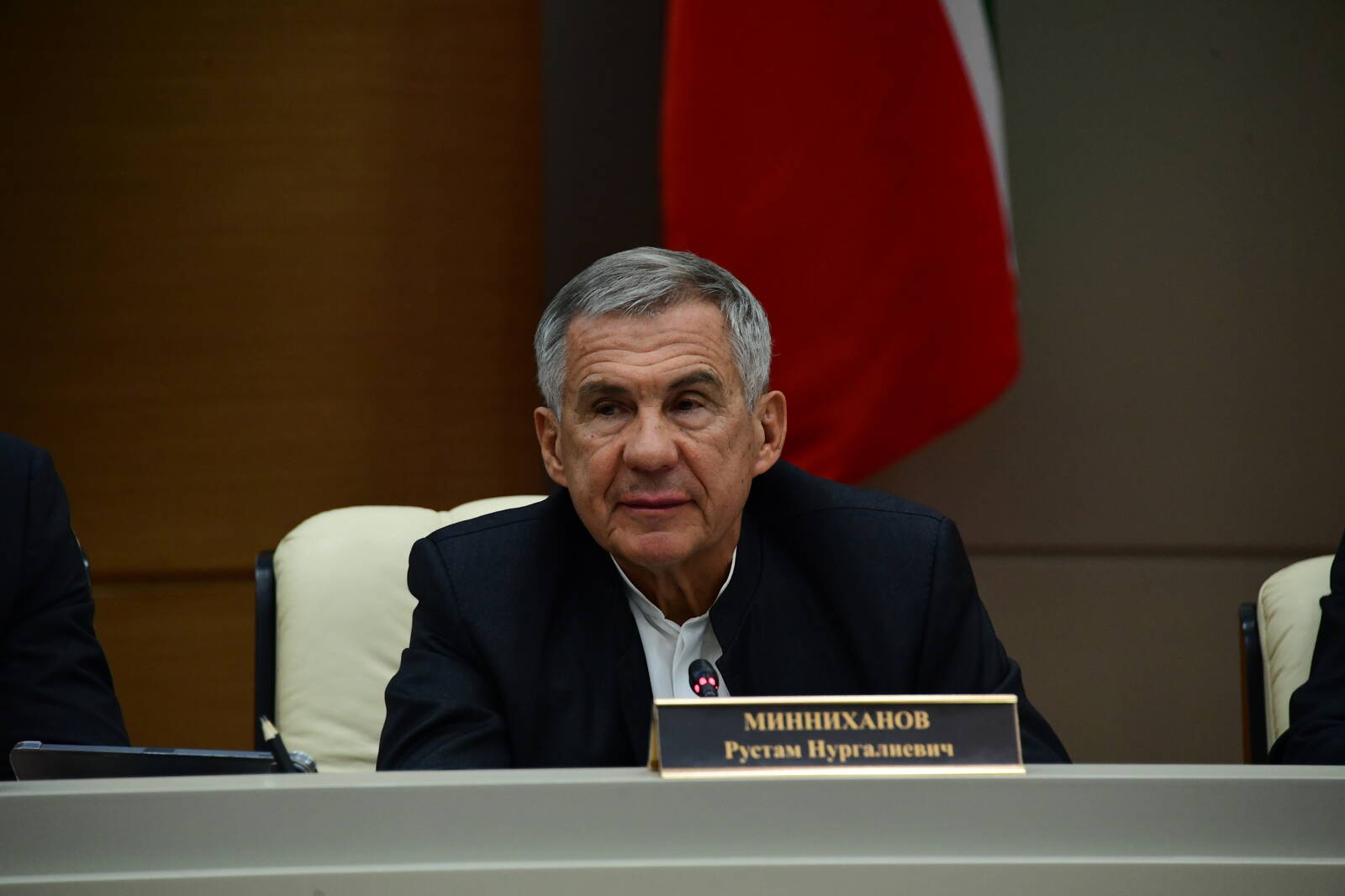 Минниханов поручил усилить антитеррористическую защиту в праздники