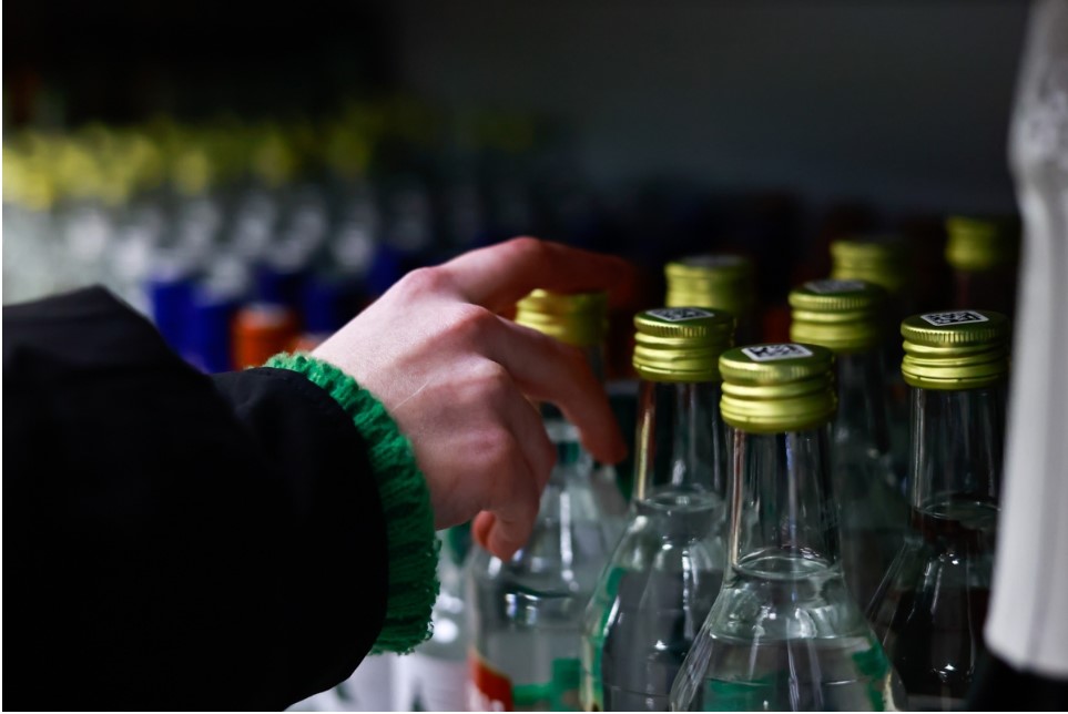 Россиянам посоветовали приобретать алкоголь только в торговых точках