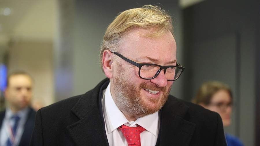 Виталий Милонов рассказал родителям, как отговорить детей от iPhone в подарок