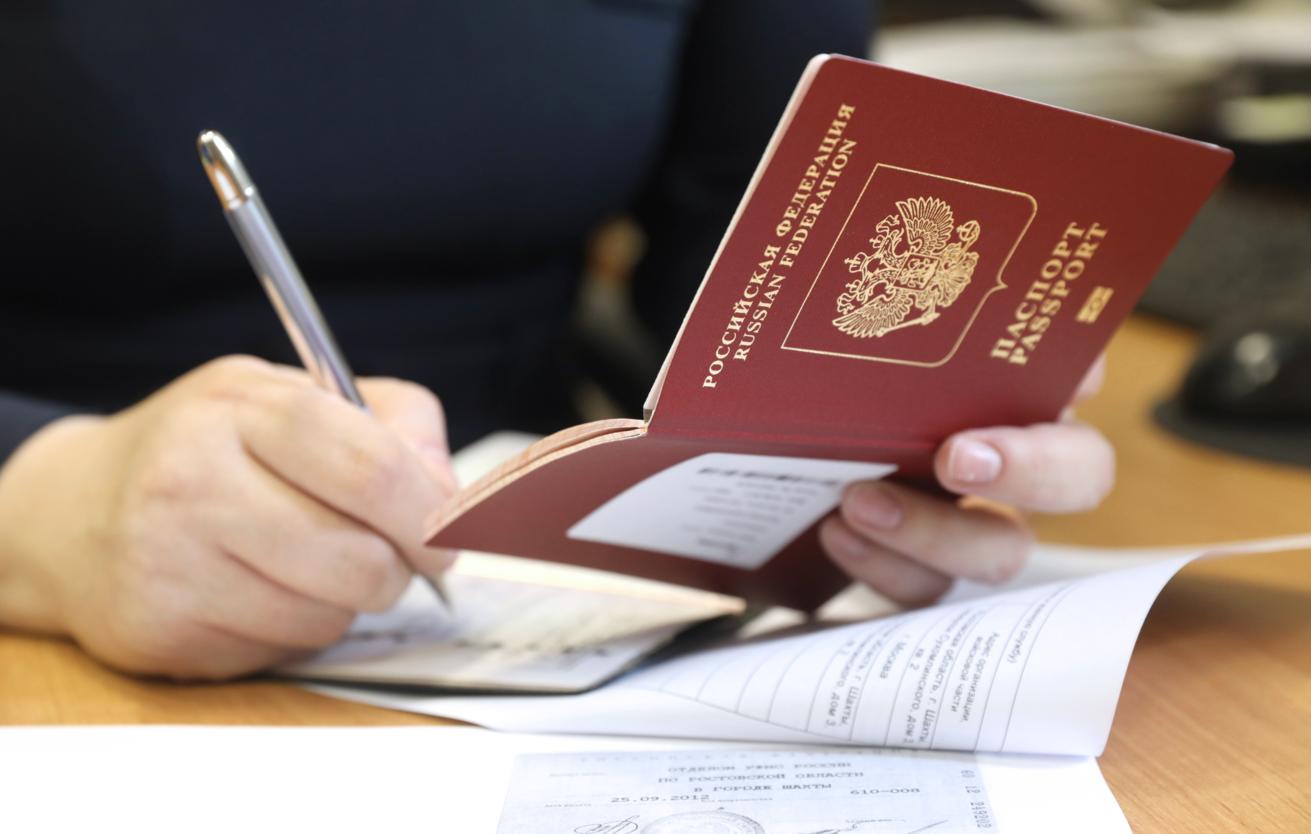 Россиян из Крыма и Луганска не пускают в Грузию на границе