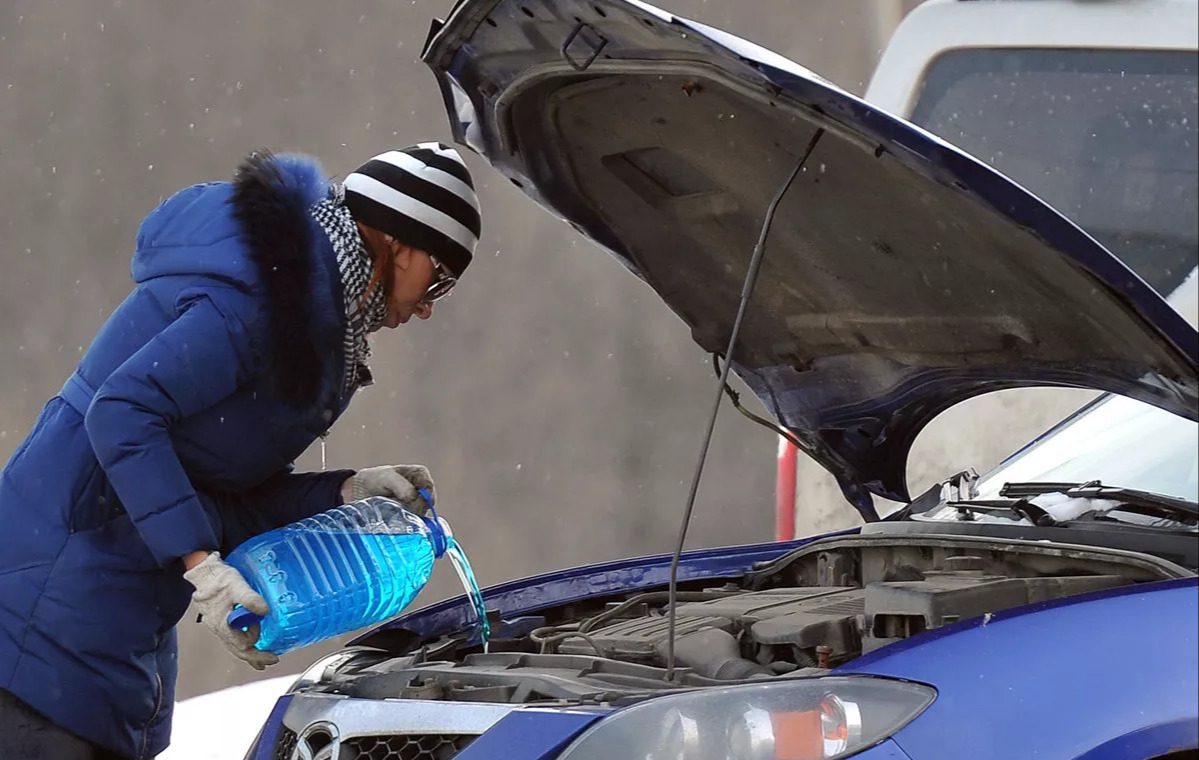 Татарстанец продал 6 тысяч литров паленой «омывайки» с метиловым спиртом