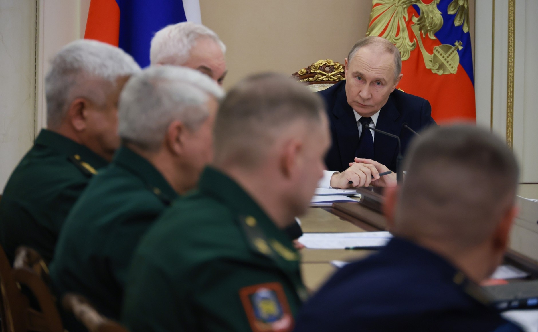 Путин поручил направить на сборы россиян из мобилизационного резерва