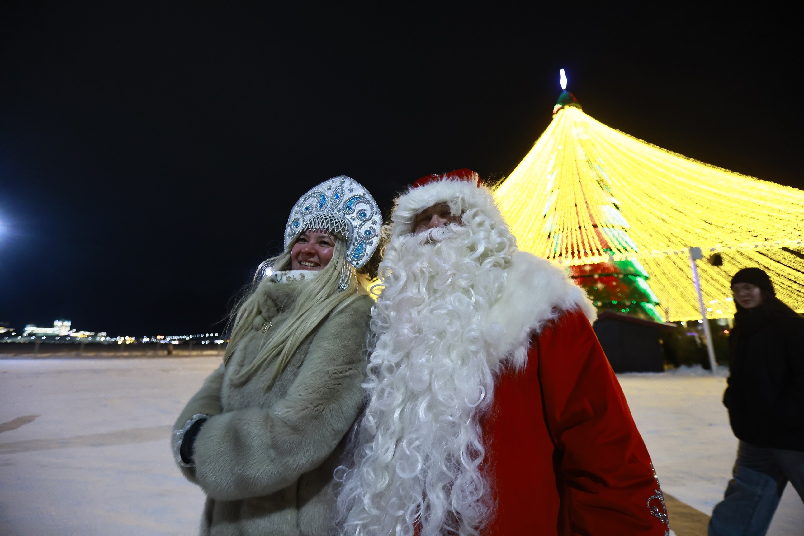 Волшебный трамвай Деда Мороза приехал в Казань
