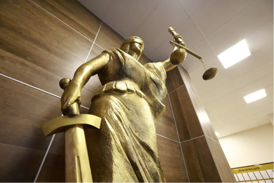 Суд отказался взыскать 15 млн рублей с умершего дроппера в деле с Долиной