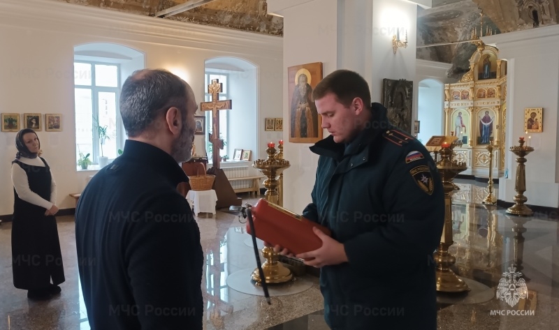 МЧС проверило перед Рождеством пожарную безопасность в храмах Татарстана
