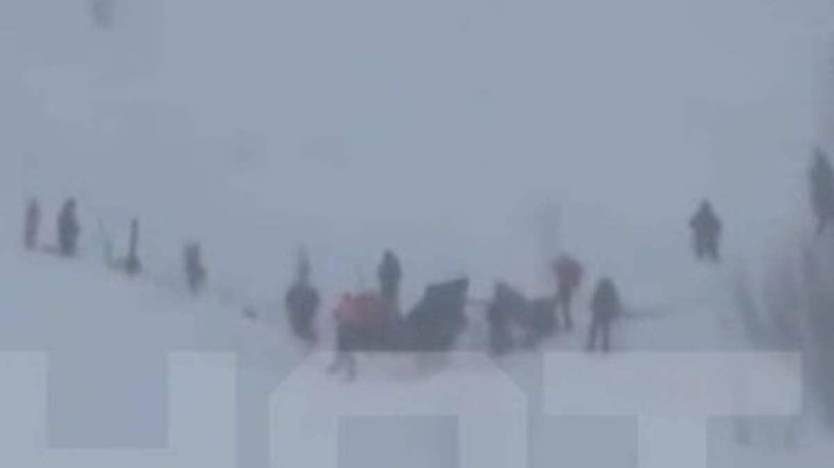 Российские туристы попали под лавину в горах Грузии