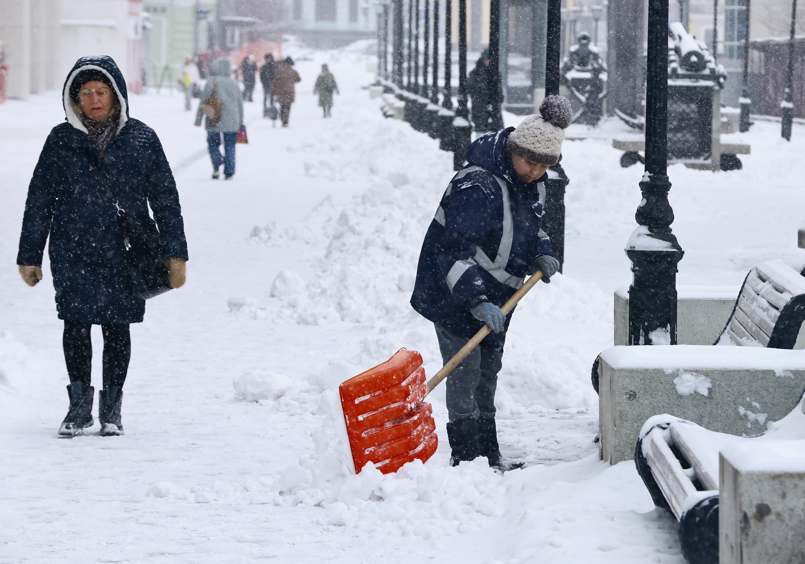 Снежный коллапс во время праздников в Казани расчищали 1150 дворников