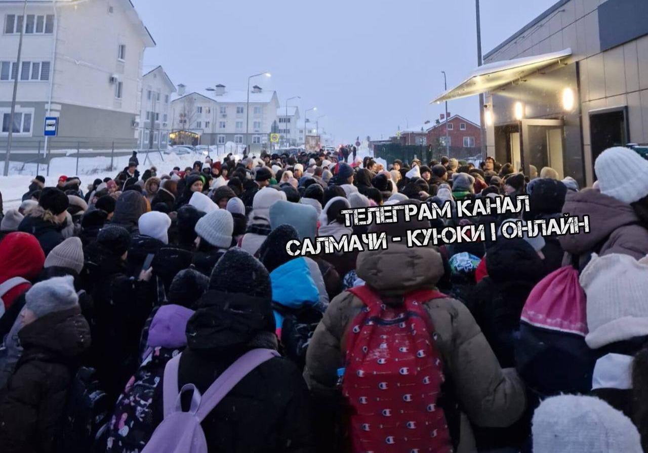 Лицей «Алгоритм» под Казанью собирает очереди из учеников в целях безопасности