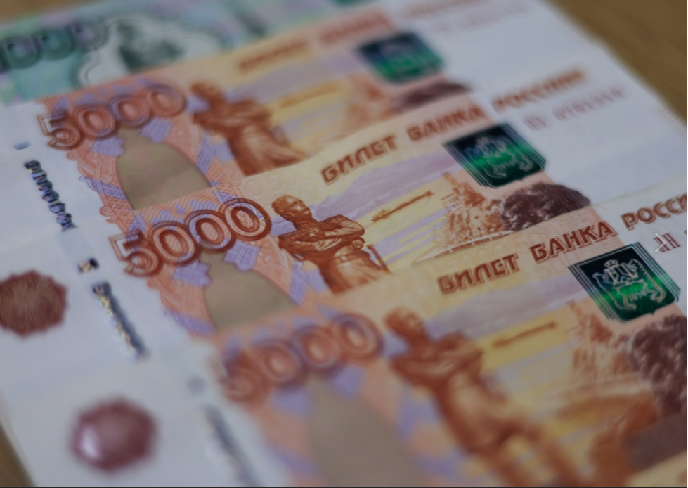 ЦБ при расчёте долговой нагрузки начнет учитывать только официальные доходы