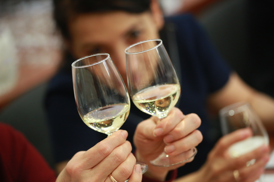 Спрос на шампанское в России показал неожиданное изменение