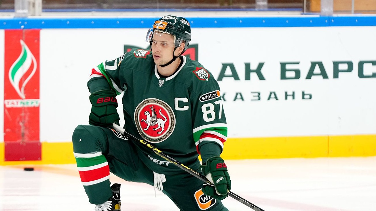 «Ак Барс» поздравил Вадима Шипачева с 1000-м очком в КХЛ