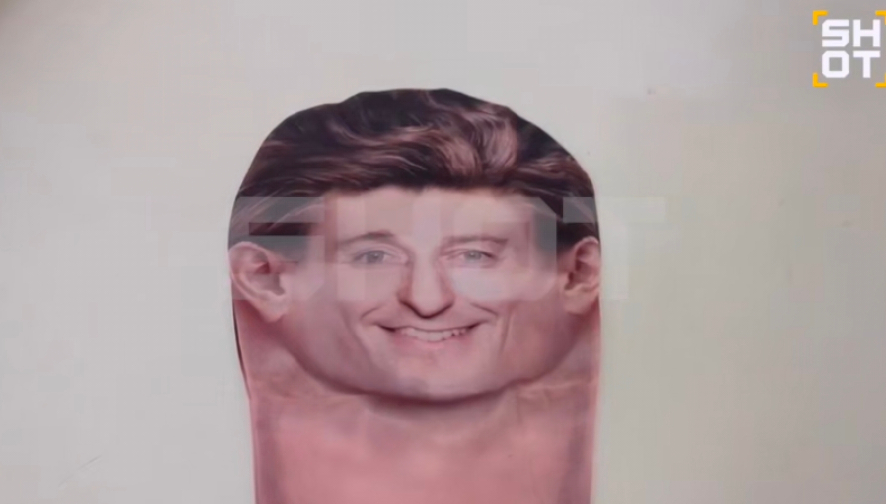 Сергею Безрукову присудили 203 тысячи рублей компенсации за маски с его лицом