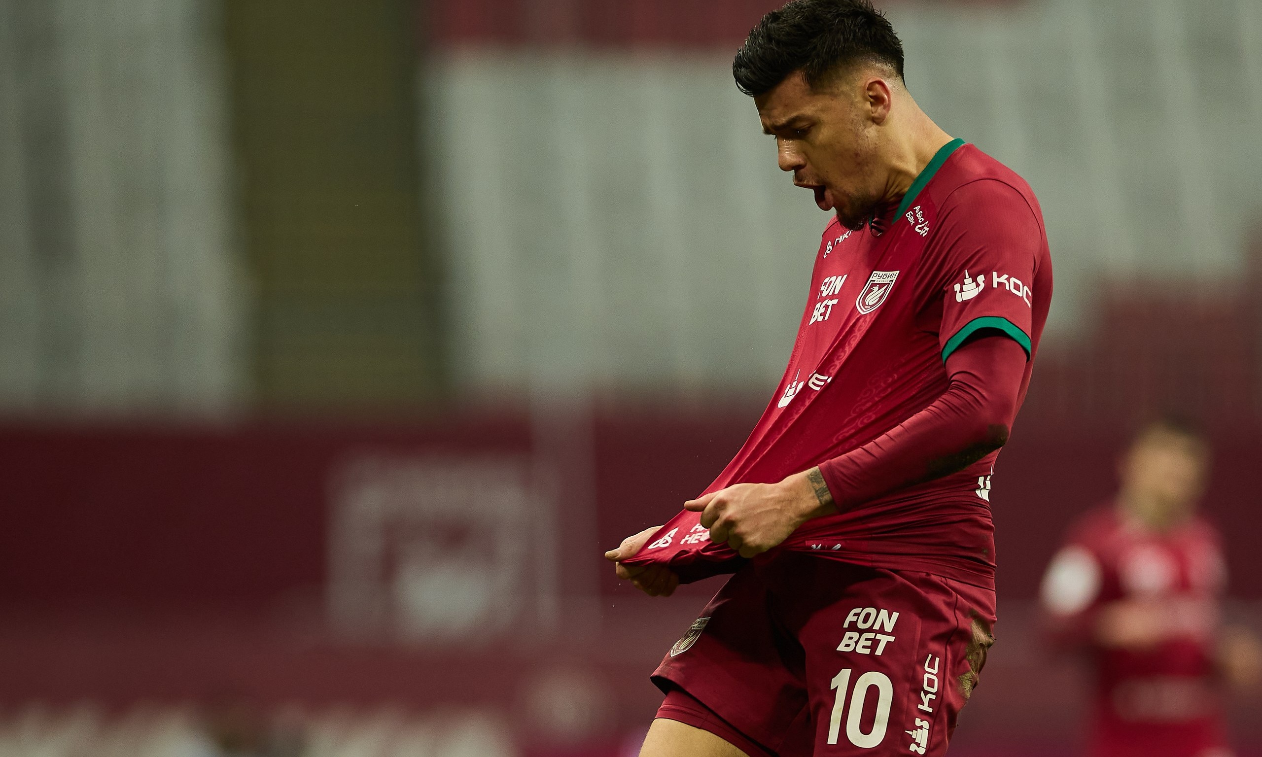 Агентство Даку считает, что трансфер футболиста лучше оформлять летом