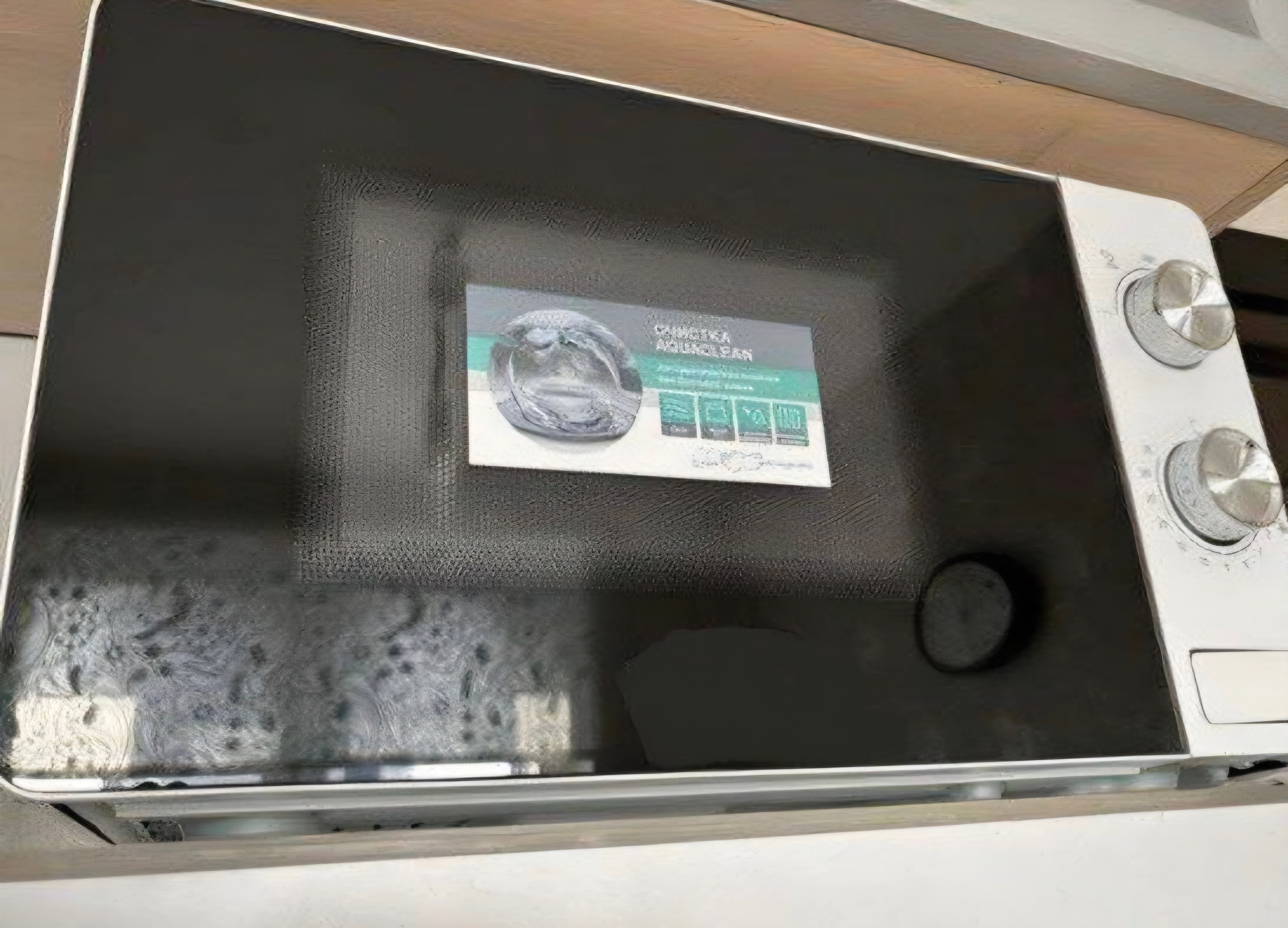 Рецидивист пробрался в квартиру жительницы Казани и похитил микроволновку