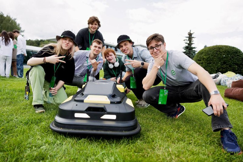 Каждый шестнадцатый соискатель в России хочет работать в Сбере