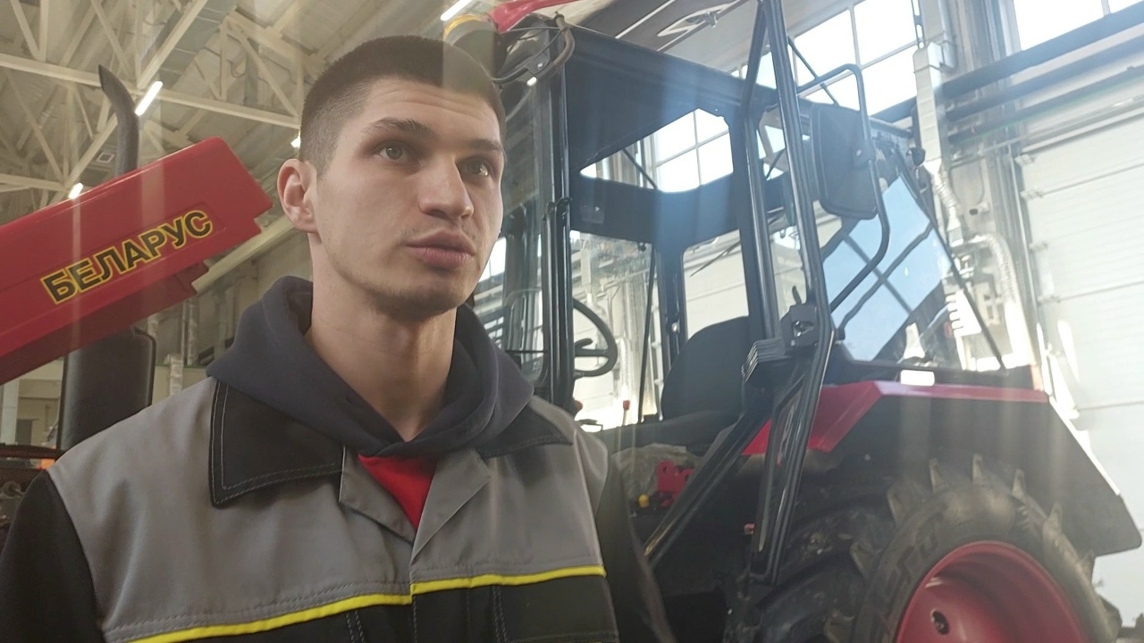 Сотрудники рассказали, как работается на новой базе снегоуборщиков в Казани