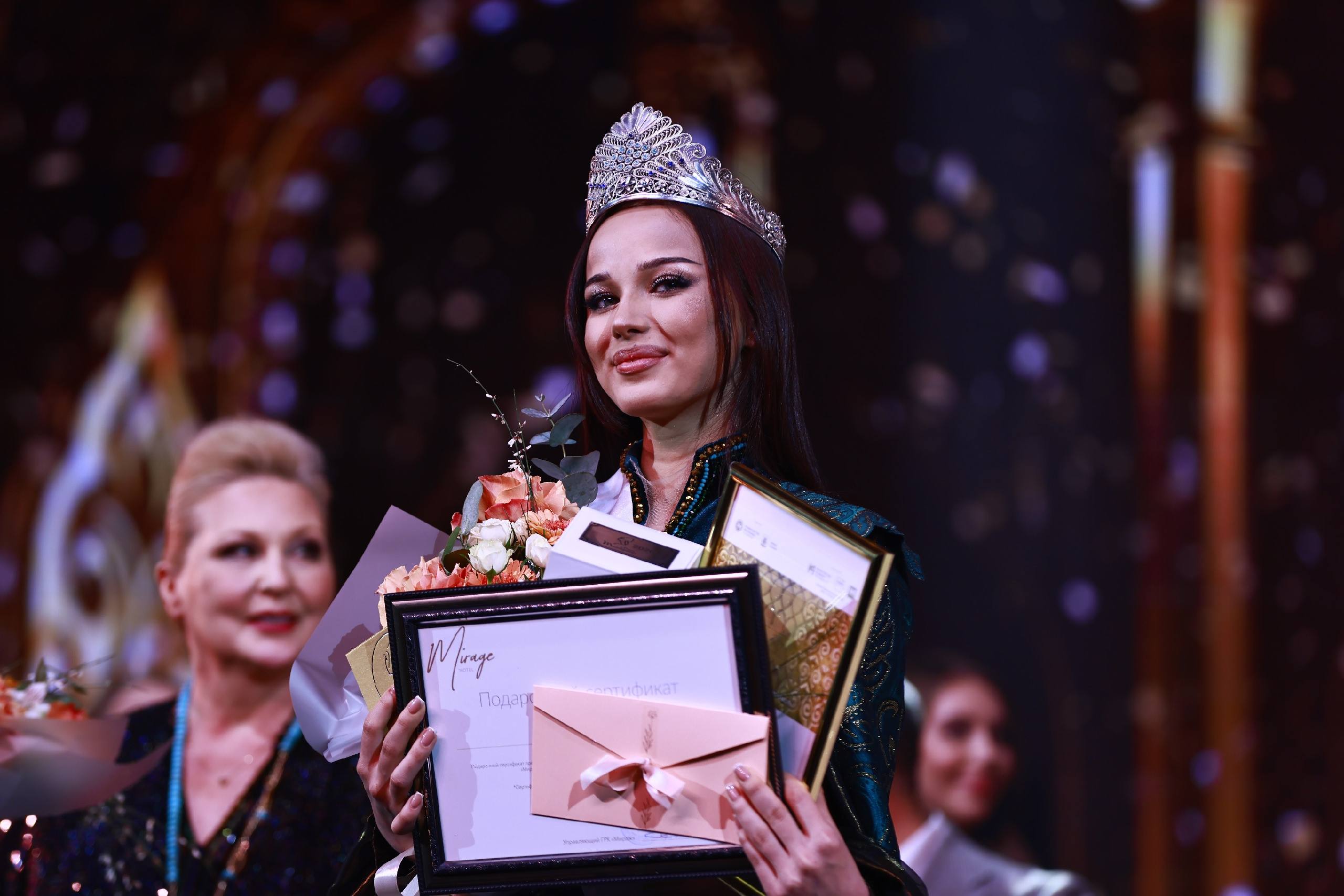 «Талантливая с детства»: титул «Мисс Татарстан» взяла 18-летняя Амира Шарипова