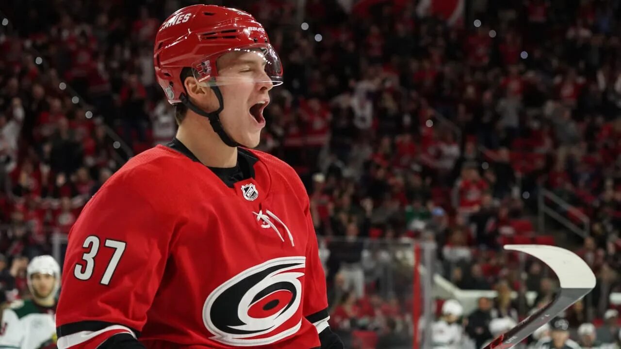 Три очка Свечникова помогли «Каролине» обыграть «Юту»