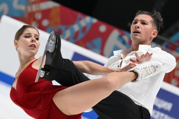 Пара Мишина-Галлямов одержала победу на чемпионате России по прыжкам