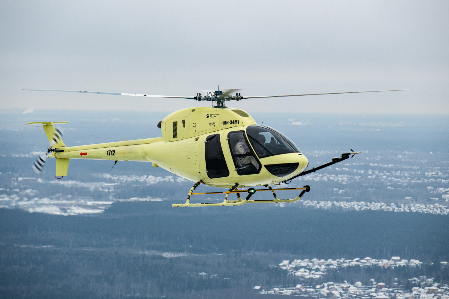 Ростех покажет первый легкий вертолет Ми-34М1, который могут собирать на КВЗ