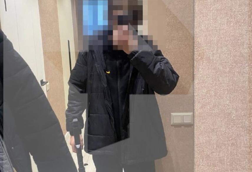 Школьник с травматическим пистолетом напал на школу в Уфе и ранил учителя