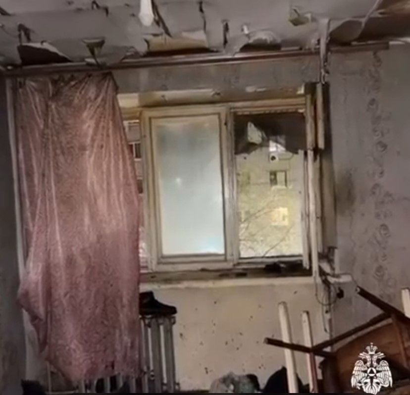 Дом на улице Ботанической в Казани вспыхнул из-за непотушенной сигареты