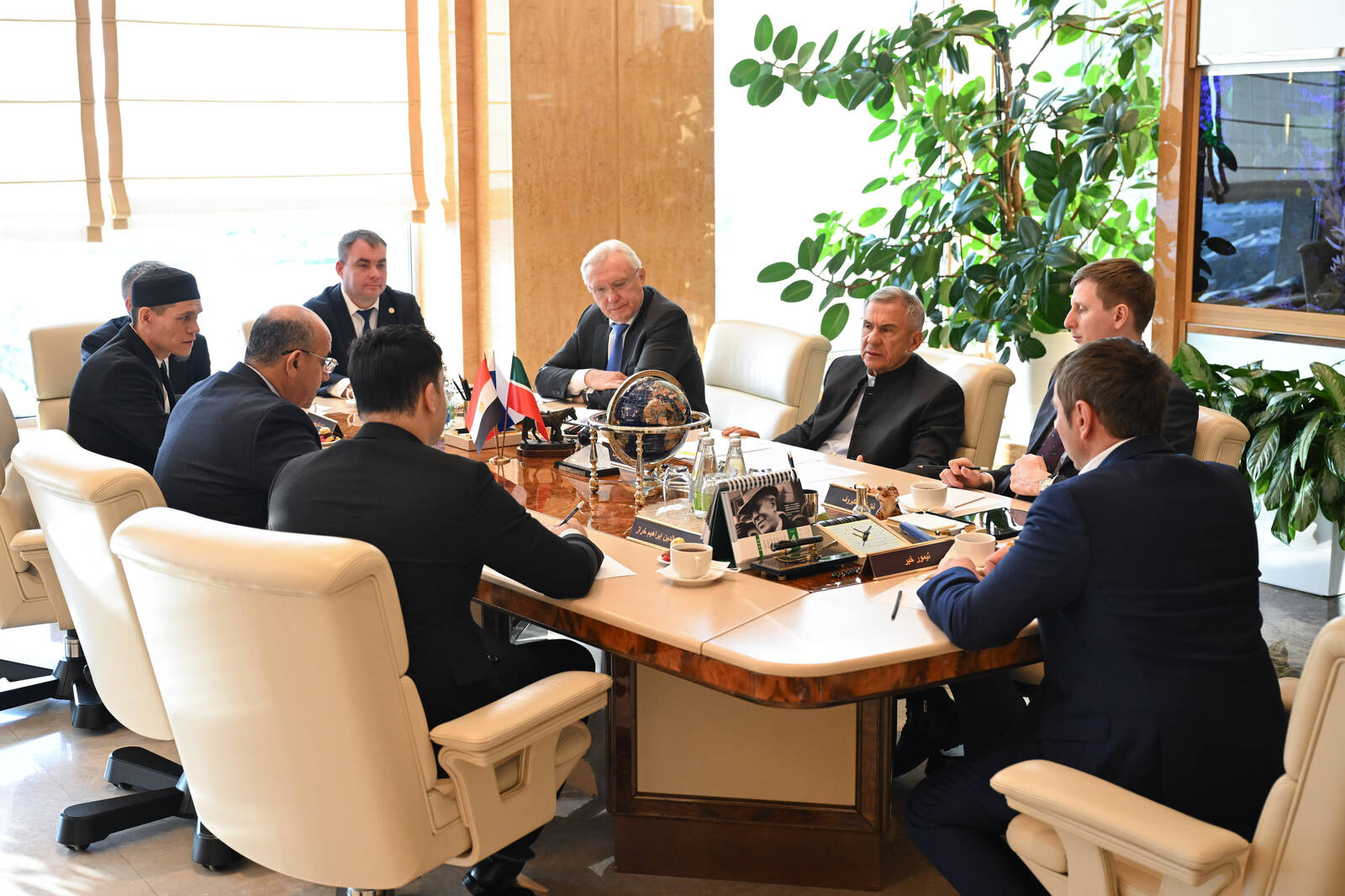 Минниханов обсудил расширение поставок продукции машиностроения в Египет