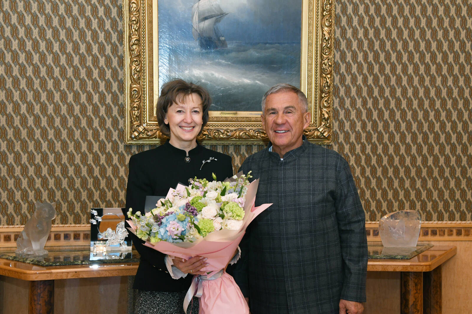 Минниханов планирует расширить взаимодействие с Российским экспортным центром