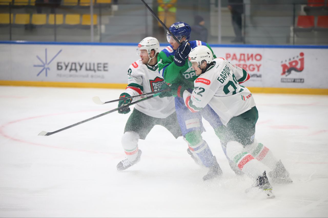 Хоккеисты «Барса» уступили в овертайме «Торосу»