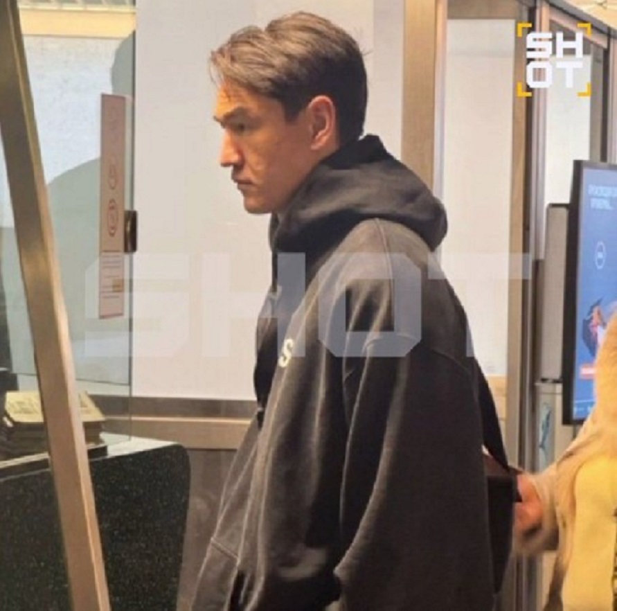 Комик Нурлан Сабуров вылетел из Внуково в Алмату