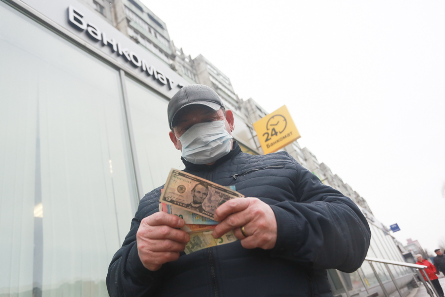 Укрепление рубля запутало россиян