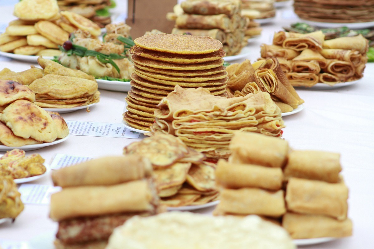 Несмешные цены: сколько стоит приготовить блинчик на Масленицу в Казани