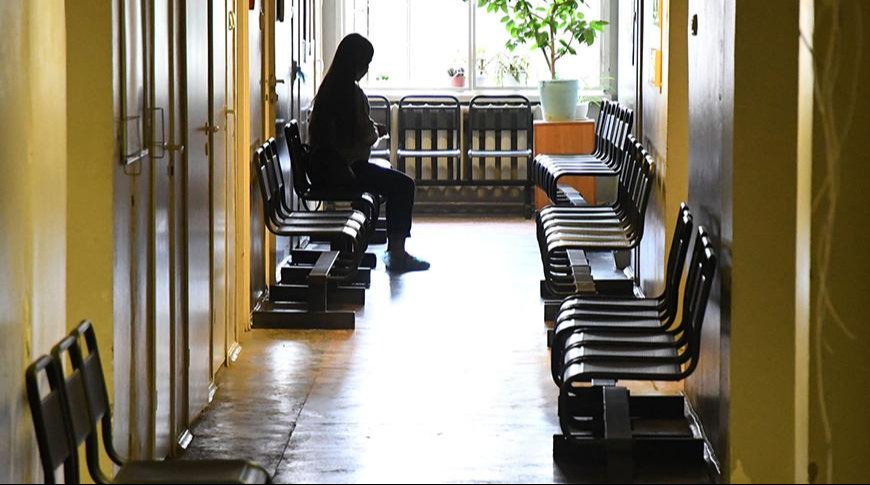 В России предложили дать беременным удаленную работу, а мамам - сокращенный день