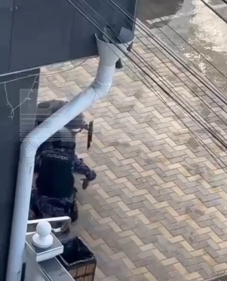 Очевидец раскрыл подробности стрельбы в колледже Анапы