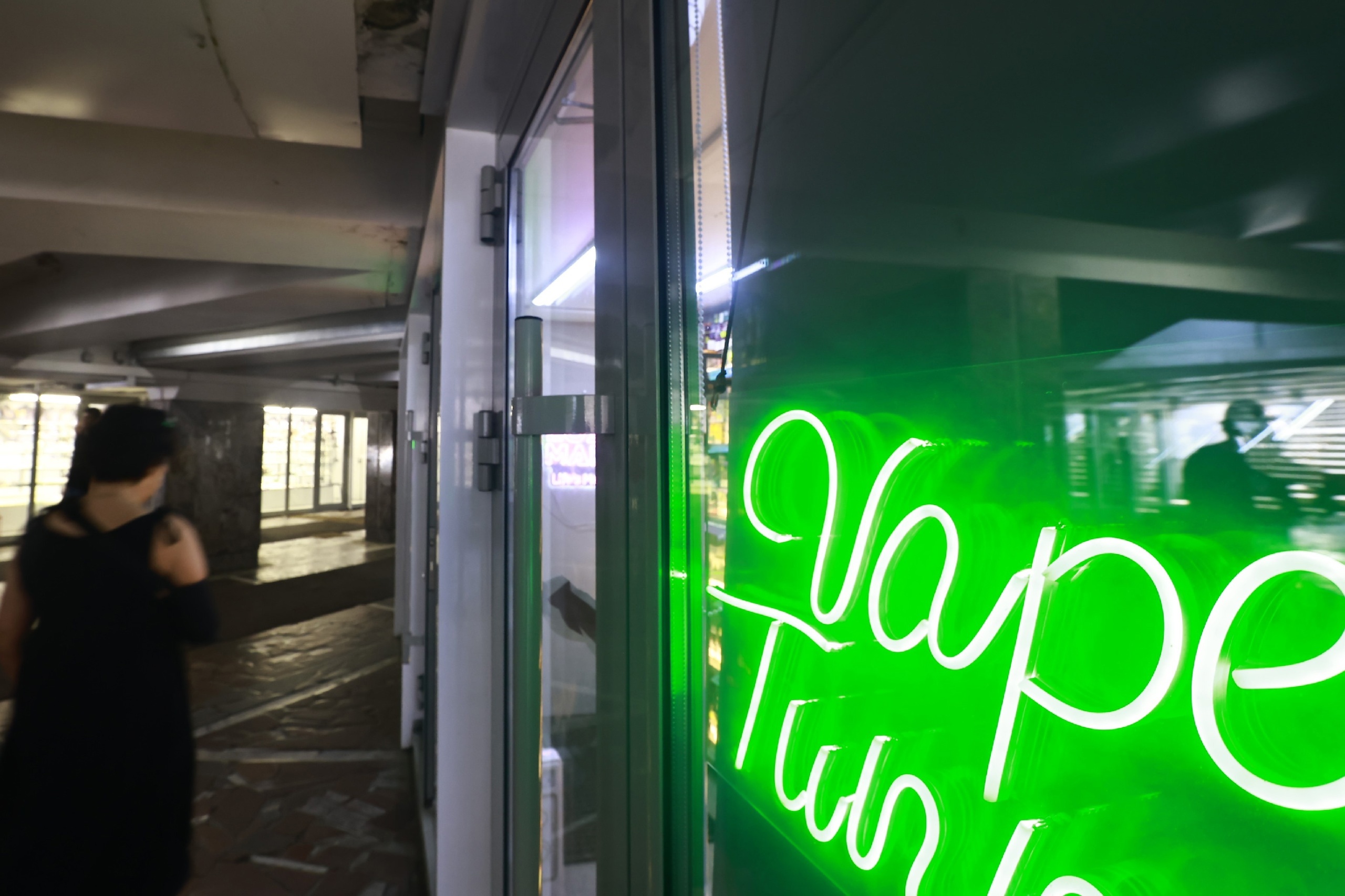 За продажу никотиновых пластинок накажут нижнекамского бизнесмена