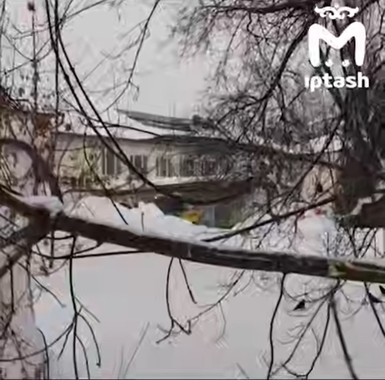 В детской поликлинике Московского района Казани обвалилась крыша