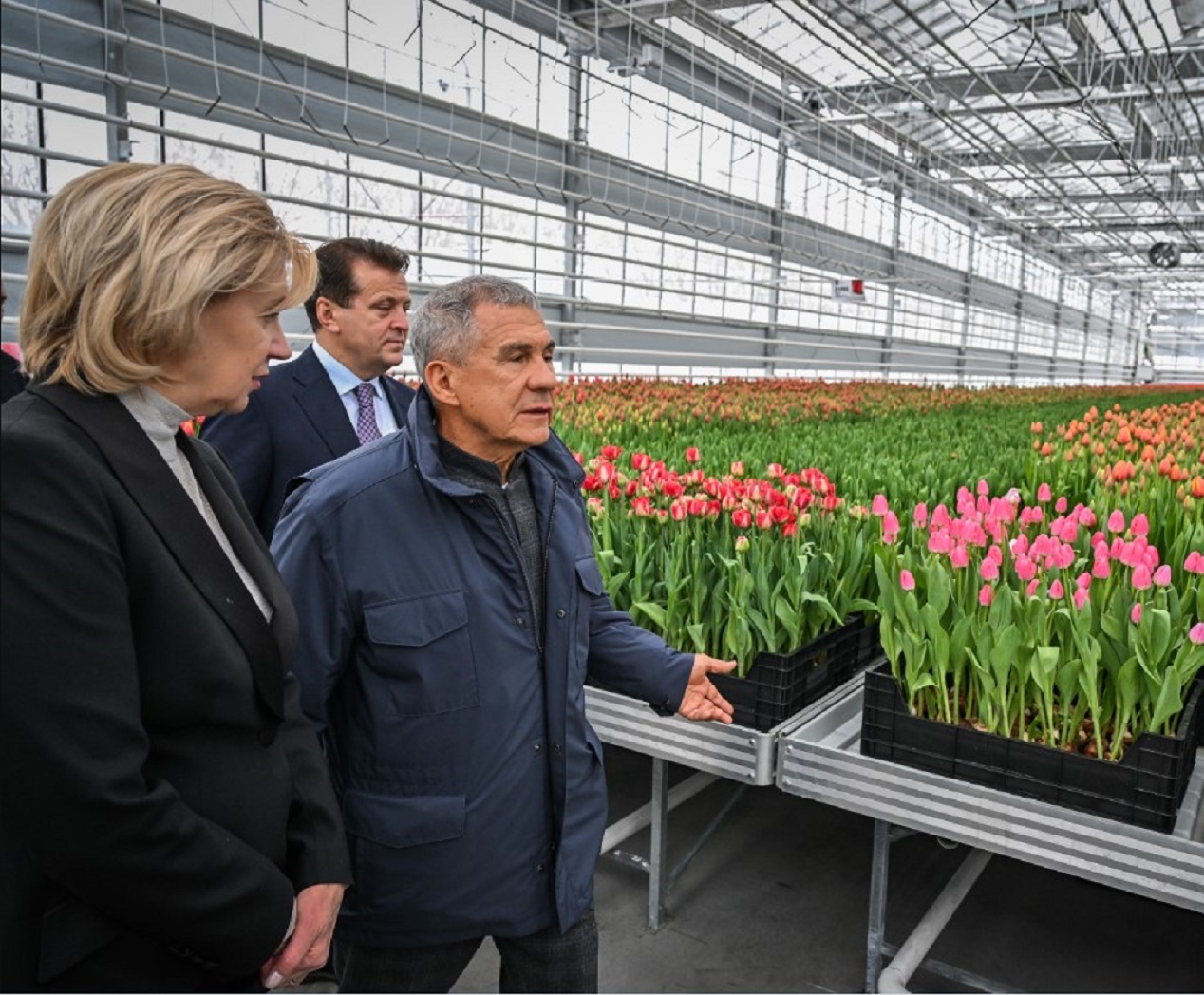 Минниханов осмотрел новую базу предприятия «Городское благоустройство»