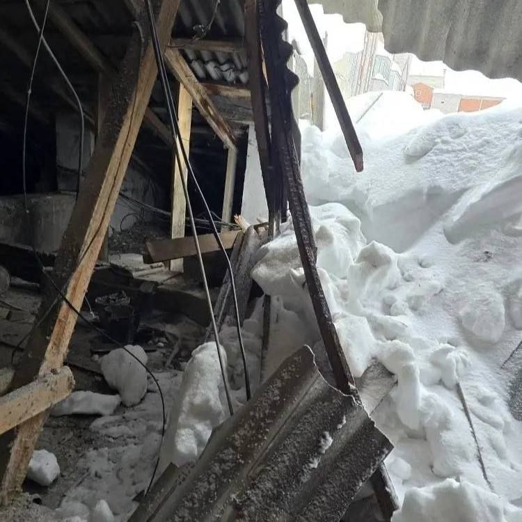 Прокуратура наказала УК за обвал крыши дома на Гвардейской в Казани