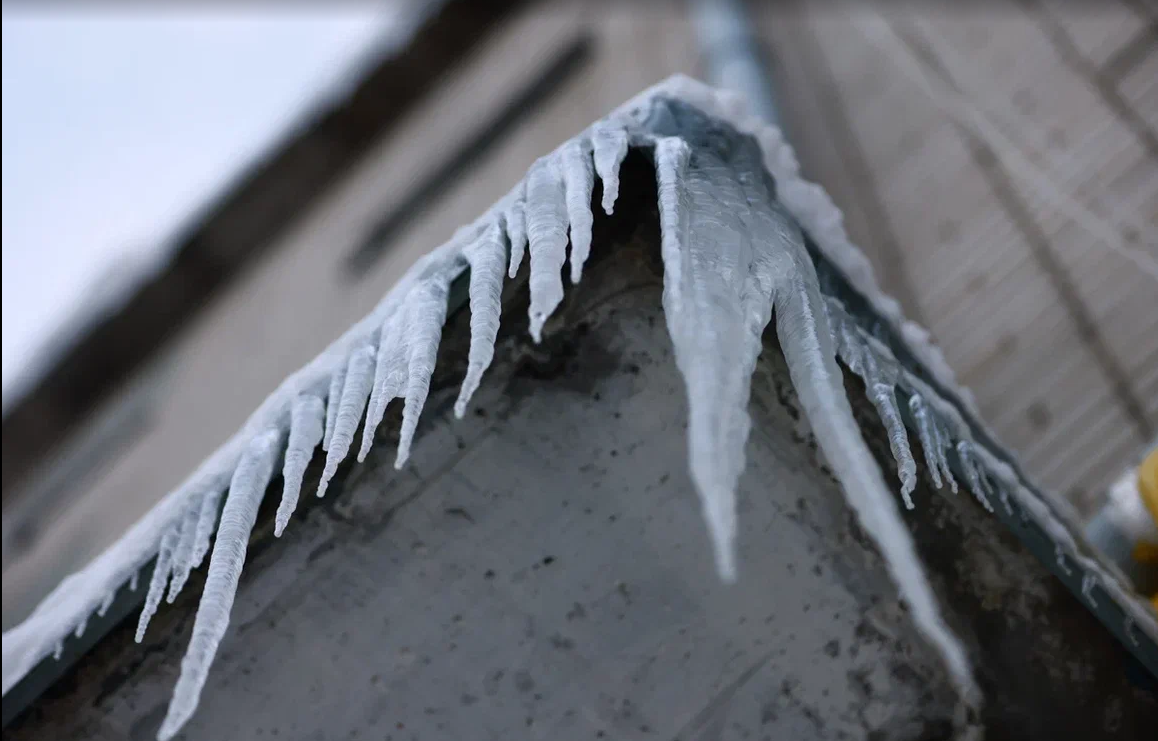 Прокуратура Татарстана проводит проверки отвечающих за уборку снега и наледи