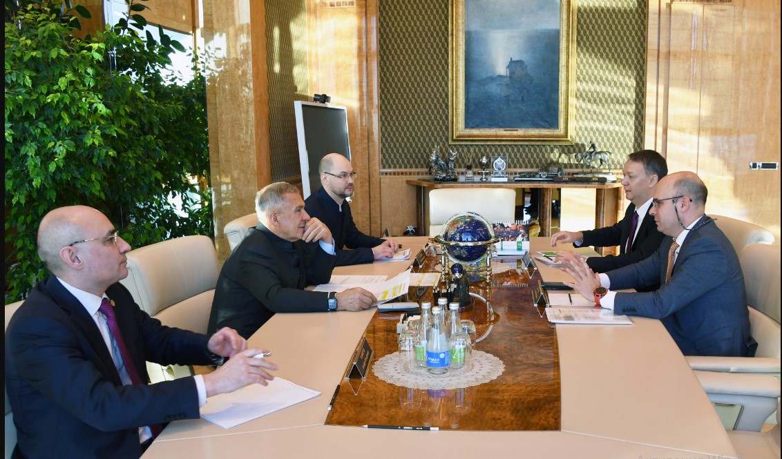 Минниханов обсудил с зампредом Центробанка актуальные тренды макроэкономики