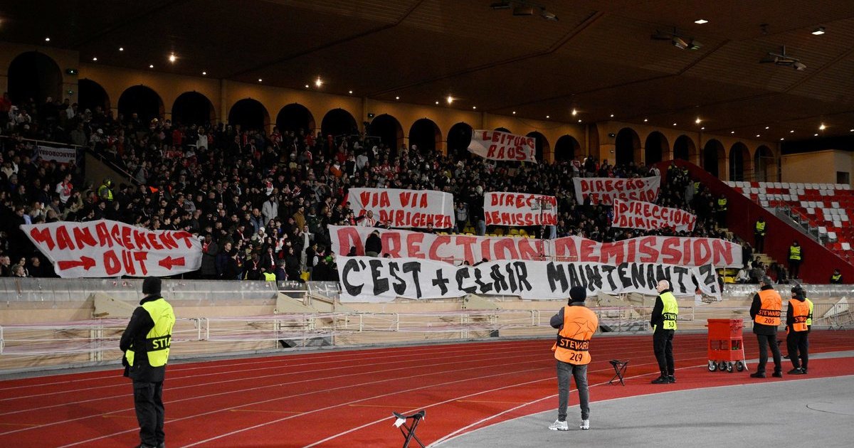 Болельщики «Монако» обратились к руководству клуба на русском языке