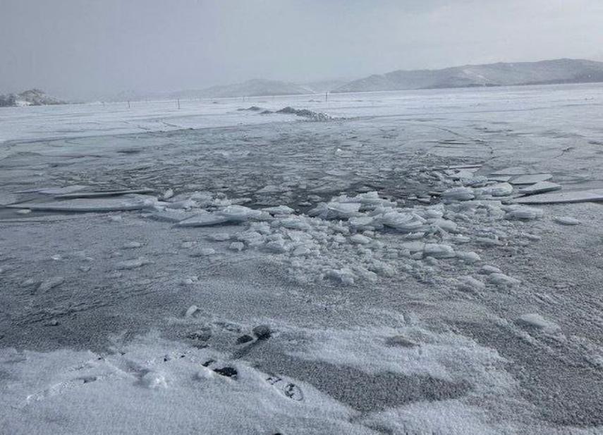 Водитель авто с туристами, провалившимся под лед на Байкале, нарушил правила