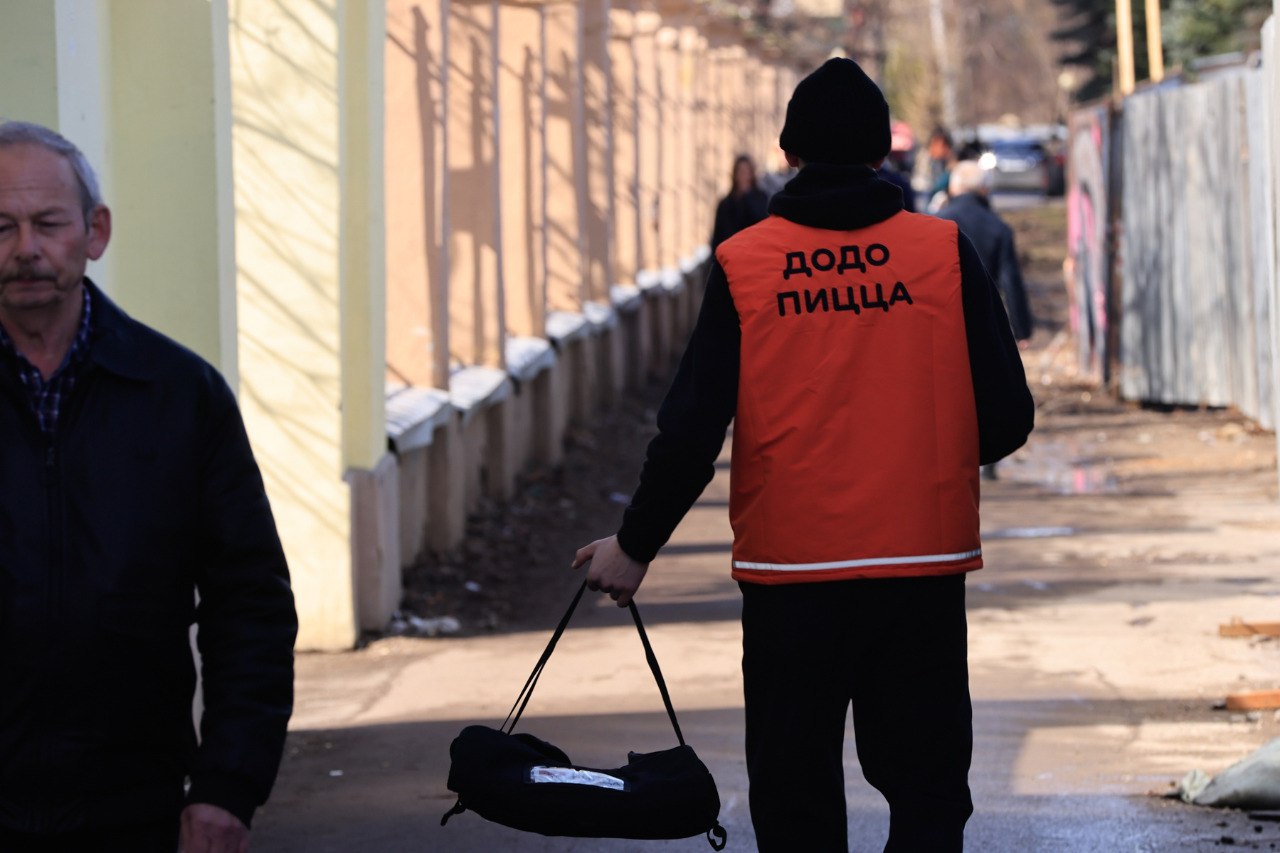 После скандала с бездомной собакой «Додо Пицца» станет pet-friendly