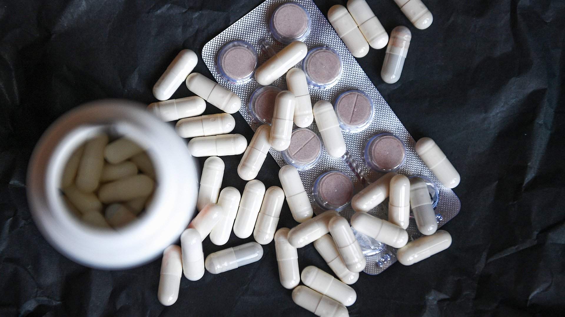 Врачи против БАДов: большинство не хотят рекомендовать добавки пациентам