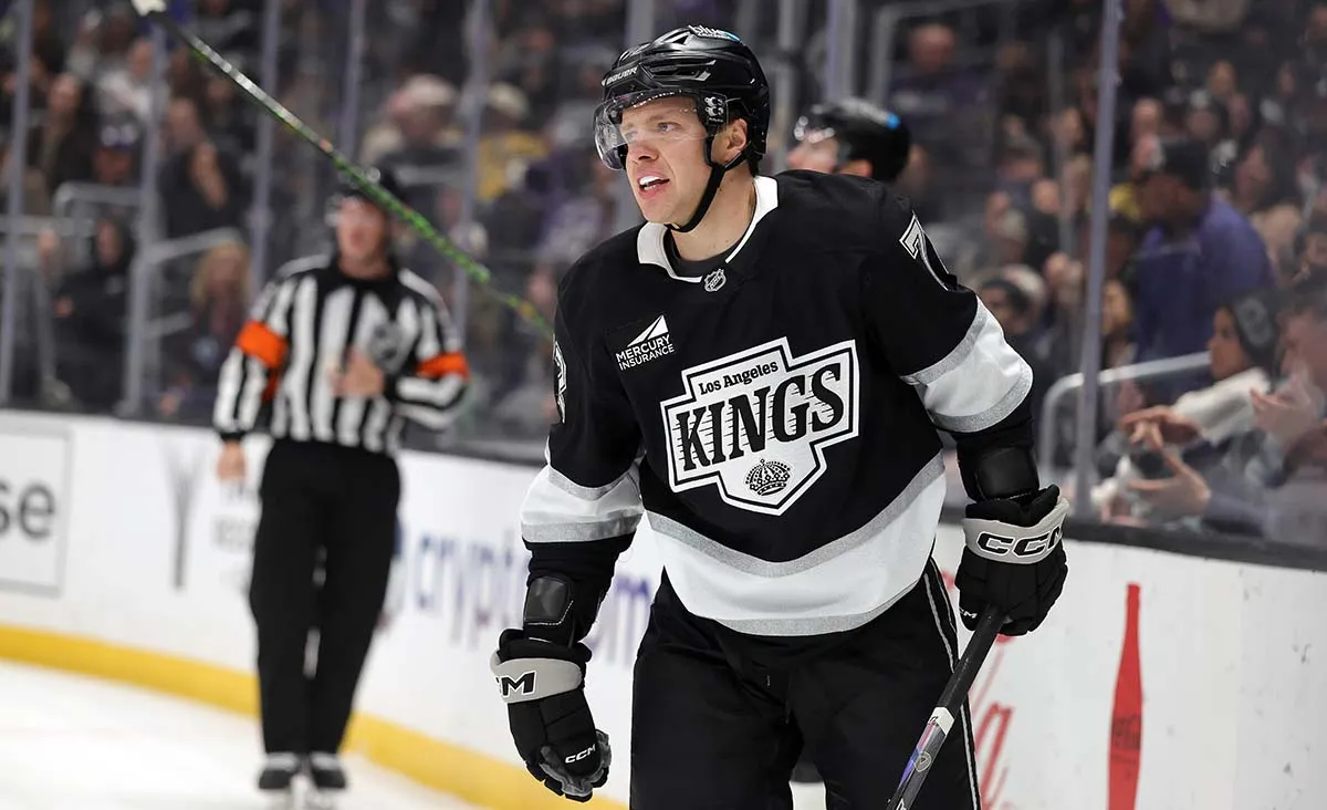 Артемий Панарин набрал очки в первой игре за «Лос-Анджелес»