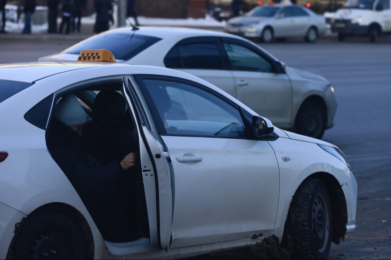 Возрожденная «Волга» и китайские кроссоверы пополнили список машин для такси