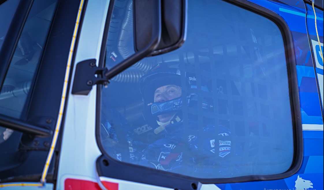 Минниханов в Благовещенске сел за руль автомобиля «КамАЗ»