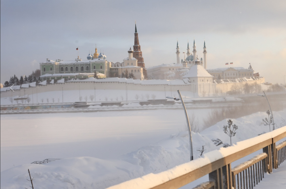 В Казанском кремле из-за снега рухнула деревянная крыша